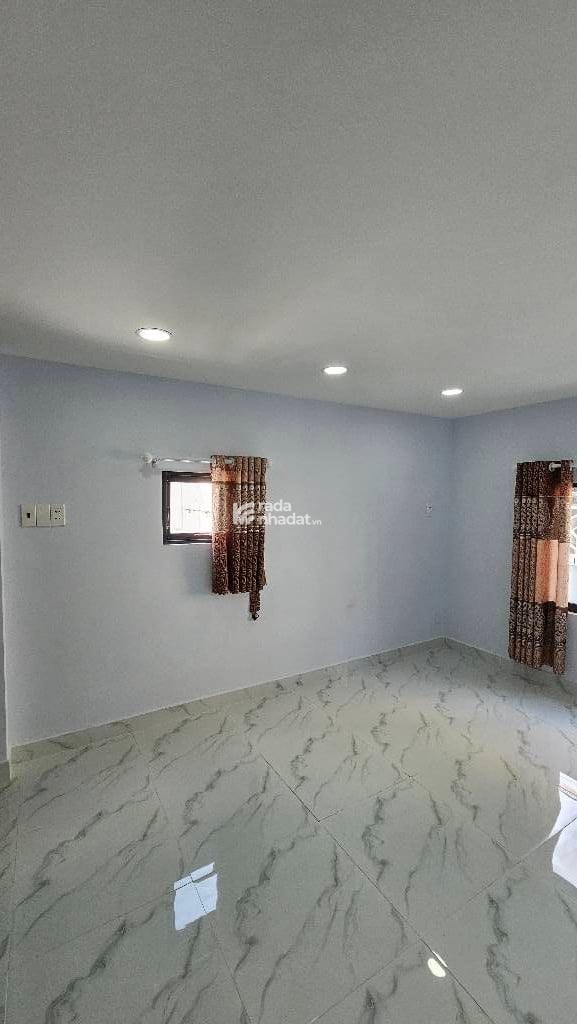 HẺM XE HƠI SÁT NHÀ, LẠC LONG QUÂN, TÂN BÌNH, 19M2 CÓ KC Ở NGAY. GIẢM 350TR CHỈ 4T