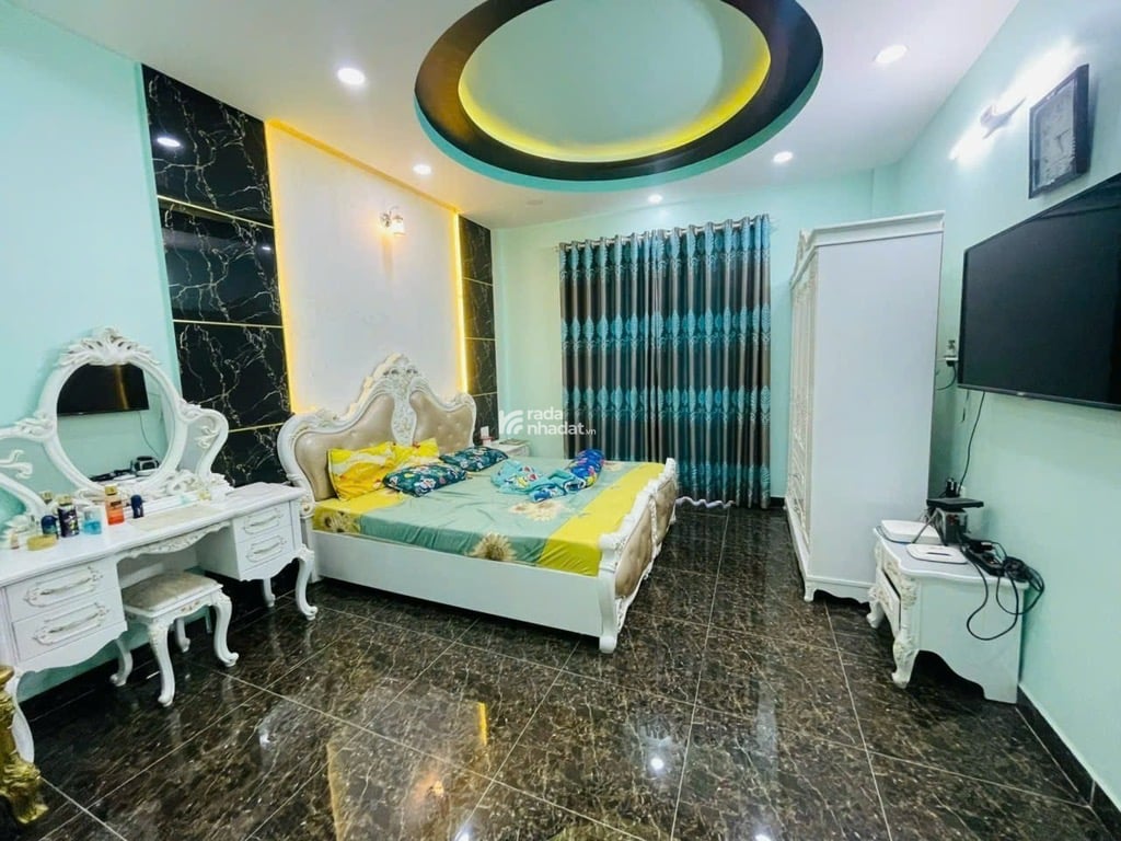 SIÊU PHẨM - 5 TẦNG - GIÁP TÊN LỬA - BTCT - 4X14 - VUÔNG - Ô TÔ NGỦ TRONG NHÀ - MỚI KENG - CHỈ 6ty5