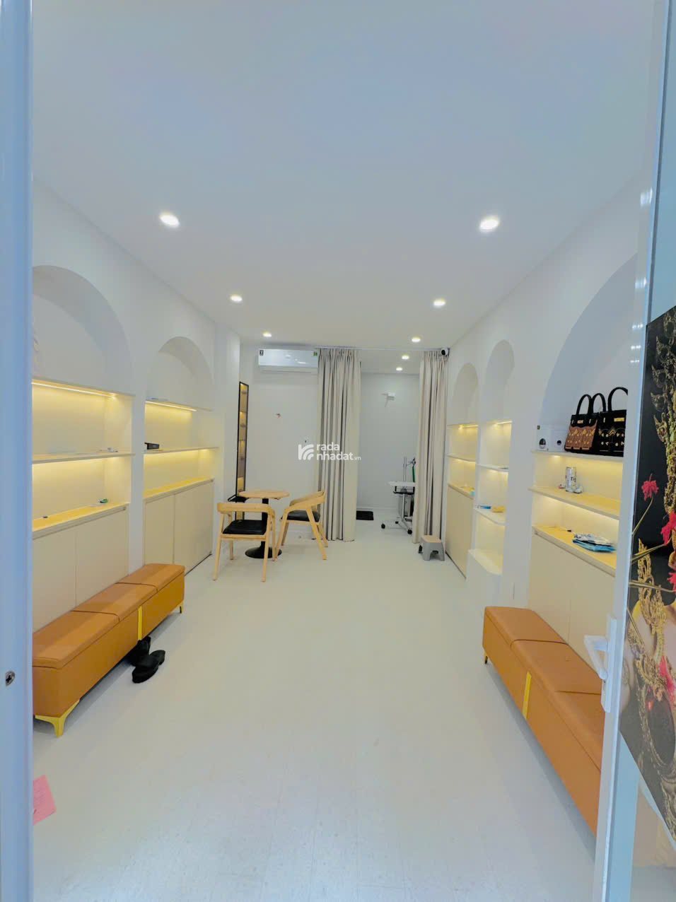 Bán nhà 140m2 Trần Văn Đang, q3, 2 tầng diện tích lớn chỉ 39ty