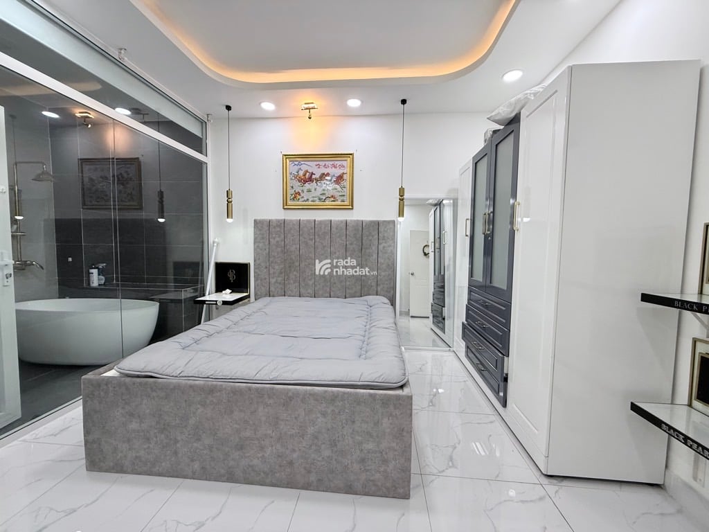 GIÁ ĐẦU TỪ - HẺM 1 TRỤC SÁT MẶT TIỀN - ĐANG CHO THUÊ 18TR - NHÀ 80M2 x 4 TẦNG MỚI ĐẸP.