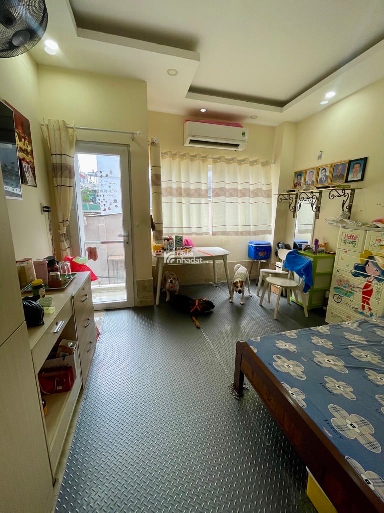 NGAY TRUNG TÂM QUẬN 1  NHÀ MỚI- 4 TẦNG BTCT - VÀO Ở NGAY 