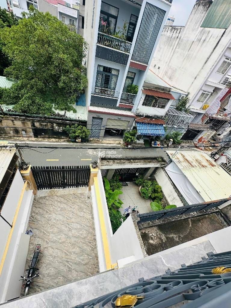 Nhà đẹp 4 tầng, DT 89m2, đường nhựa 8m, ô tô vào nhà, Phước Long B, Quận 9