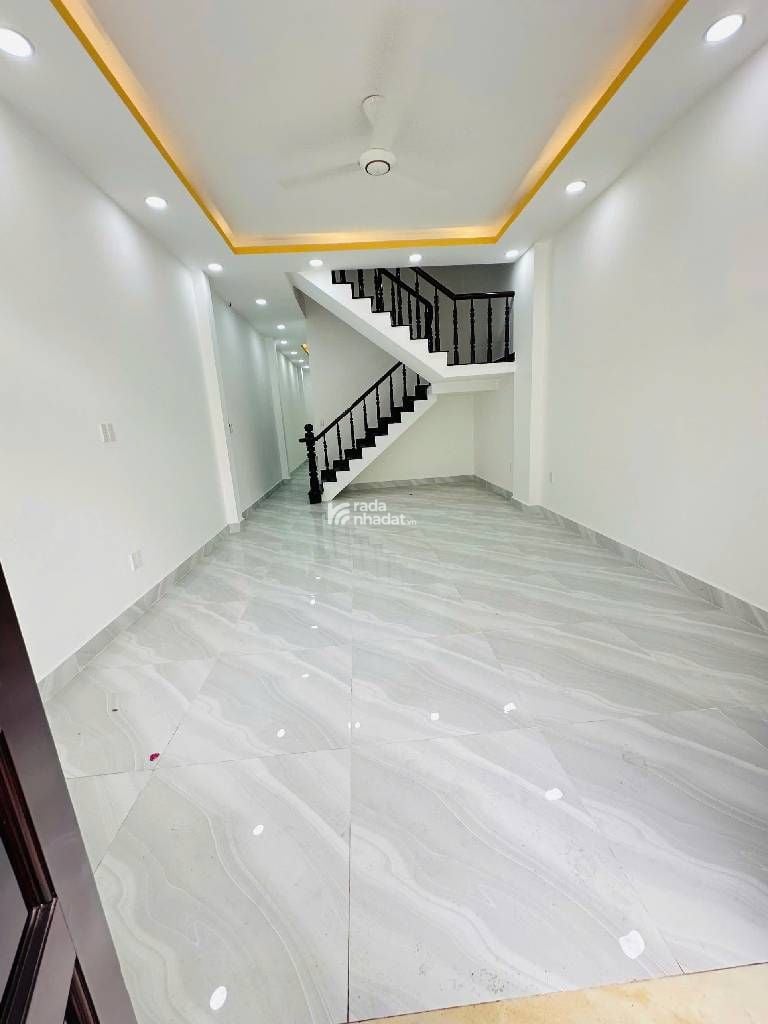 Nhà đẹp 4 tầng, DT 89m2, đường nhựa 8m, ô tô vào nhà, Phước Long B, Quận 9