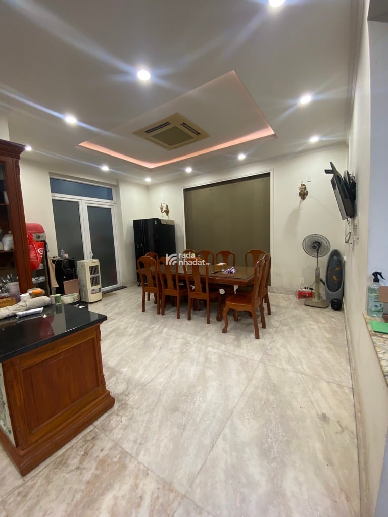 BIỆT THỰ MẶT TIỀN KHU ĐƯỜNG HOA PHÚ NHUẬN, 5 TẦNG MÁI THÁI 8X18 CHỈ 71,5 TỶ.