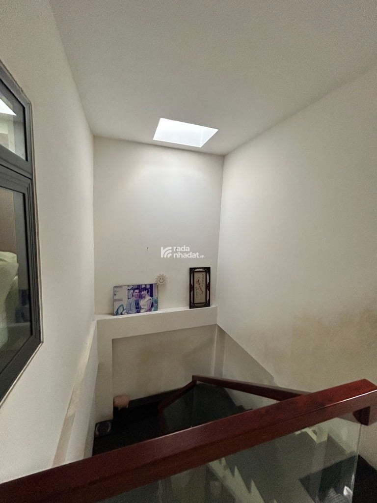 ĐÓN ĐẦU TUYẾN METRO, SÁT HXH CÁCH MẠNG THÁNG 8, TÂN BÌNH, 70M2 Ở NGAY. GIẢM 350TR CHỈ CÒN 9T TL 