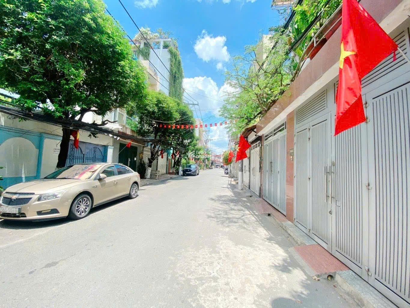 LÔ GÓC 2MT - HẺM XE TẢI 10M - NGAY GA T3
