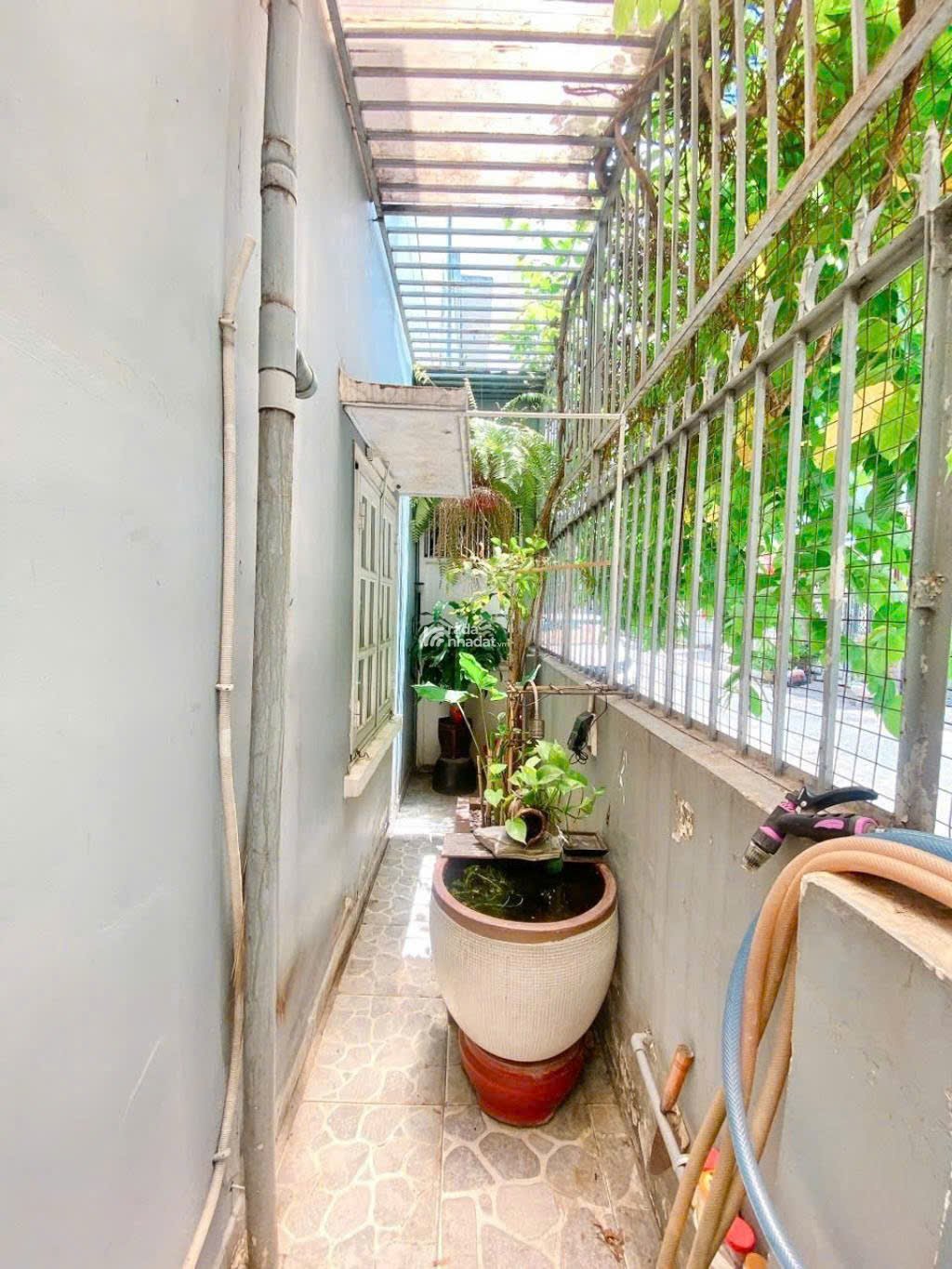 LÔ GÓC 2MT - HẺM XE TẢI 10M - NGAY GA T3