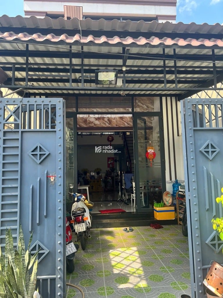 NHÀ MỚI 2 TẦNG, DT 120M2, KDC HIỆN HỮU, KHÔNG NGẬP, HẺM 1734 LÊ VĂN LƯƠNG