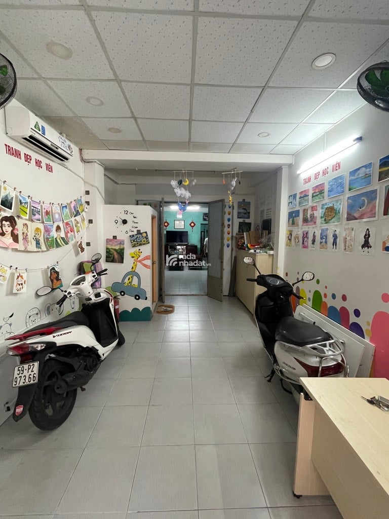 Gần trường ,gần chợ di chuyển nhanh chống sang các quận trung tâm 10,11,6,8,3,Tân Phú