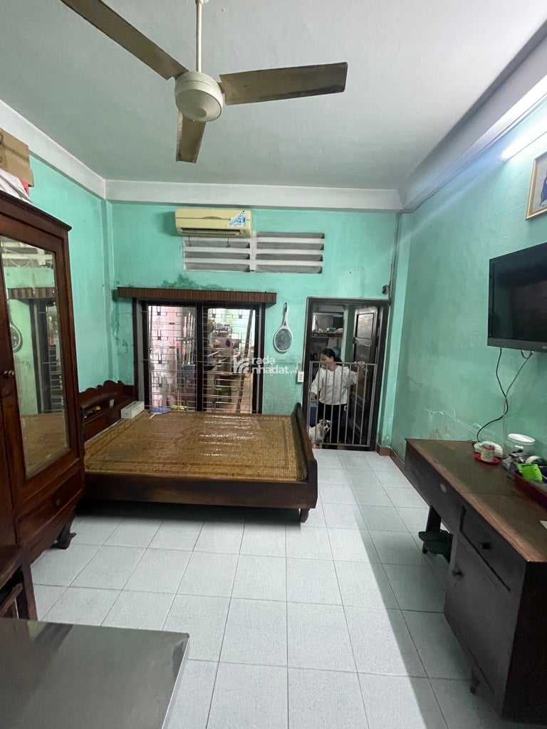 Gần trường ,gần chợ di chuyển nhanh chống sang các quận trung tâm 10,11,6,8,3,Tân Phú