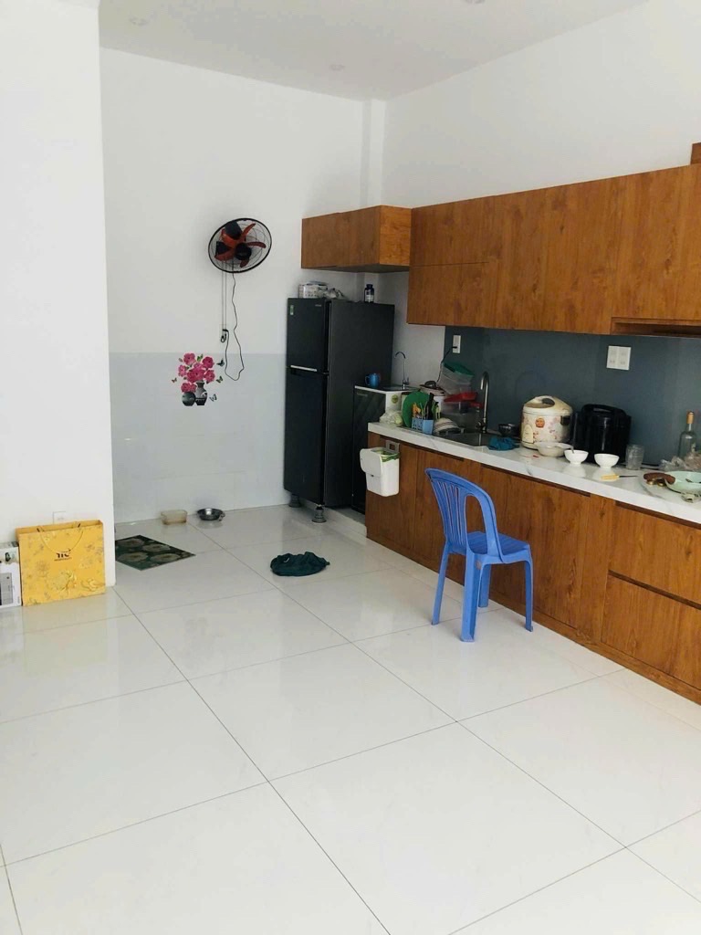 Vị trí: Đường Độc Lập, phường Tân Thành, Quận Tân Phú  khu trung tâm sầm uất, dân trí 