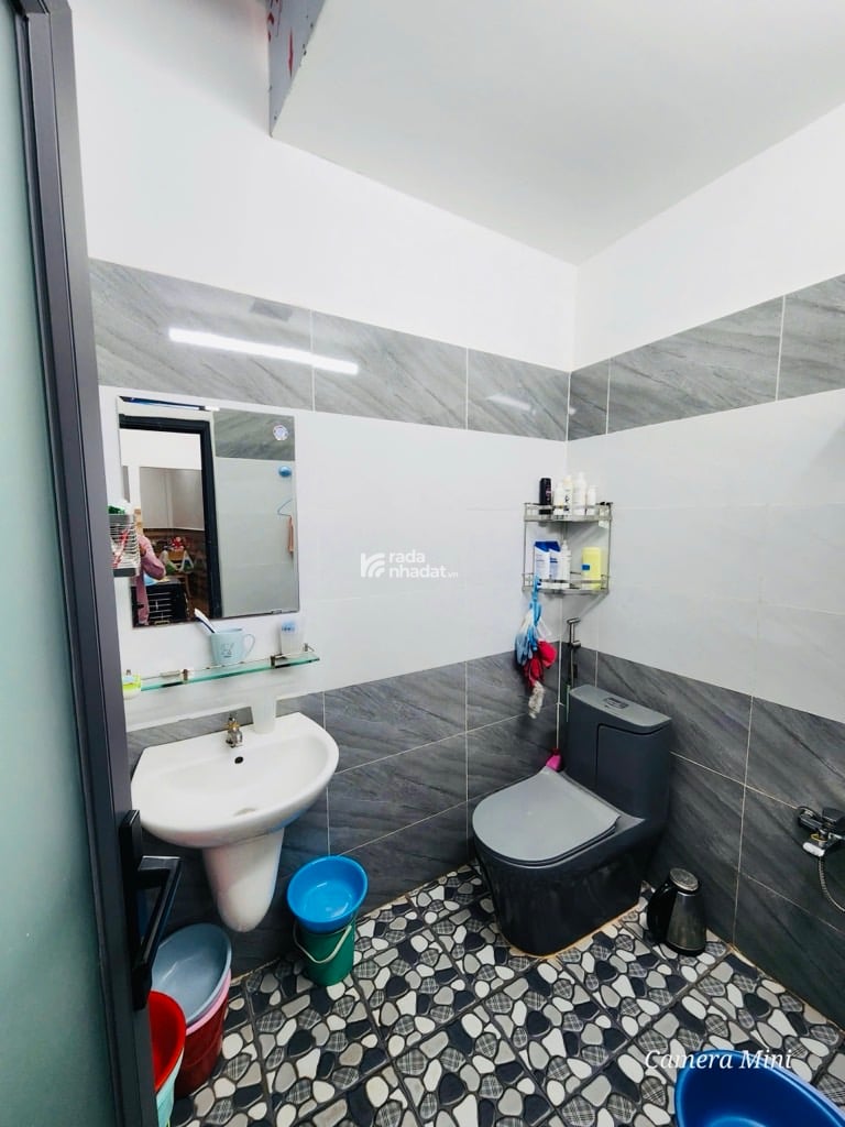 Bán nhà 4 tầng, 5 phòng ngủ, dt sử dụng 160m2, ĐS 51 Gò Vấp, 5 tỷ bé xíu