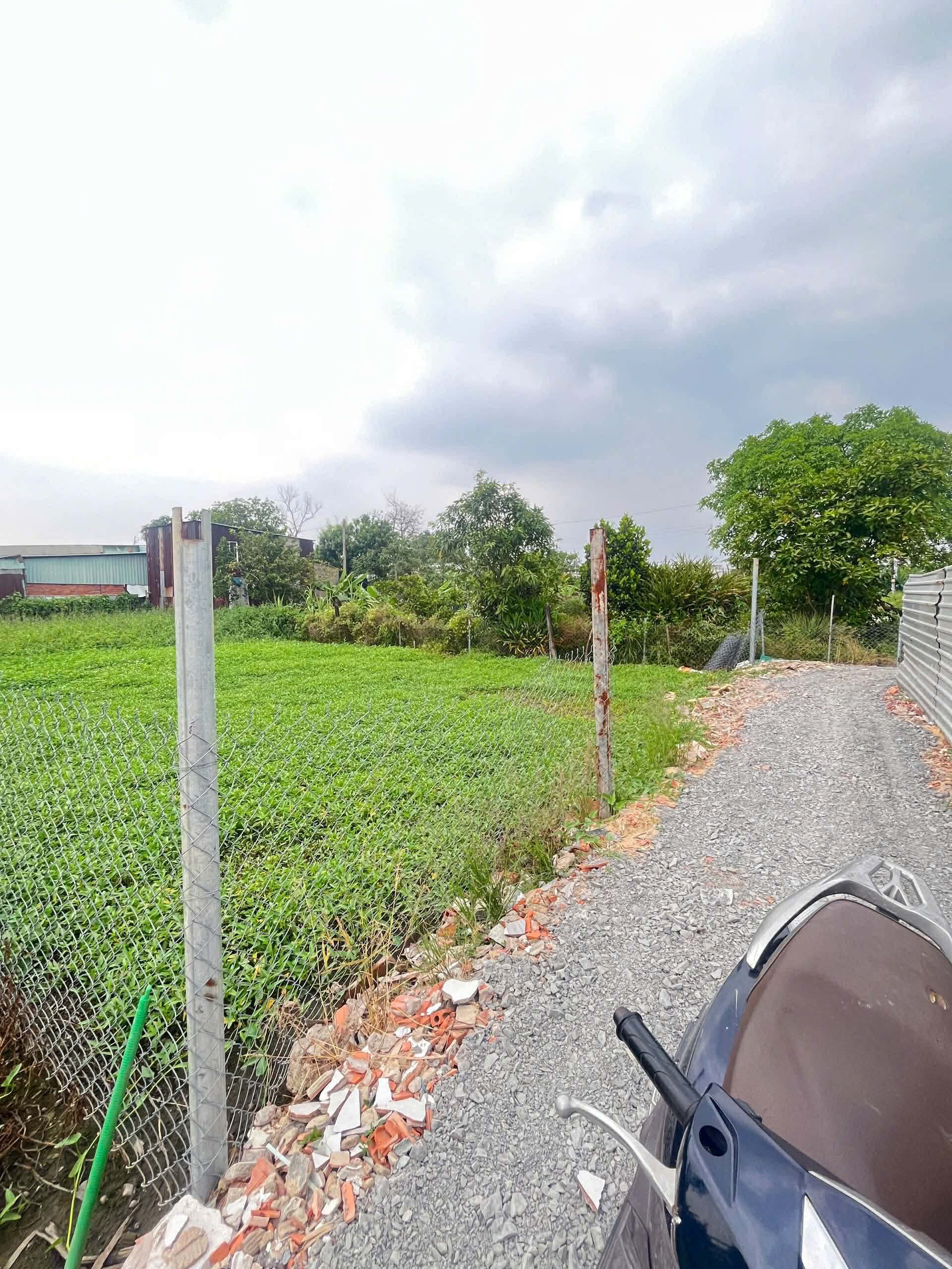  BÁN ĐẤT THẠNH XUÂN 14, ĐƯỜNG TRẢI ĐÁ, 100M2, GIÁ 600TR Thạnh Xuân 14 đi vô 