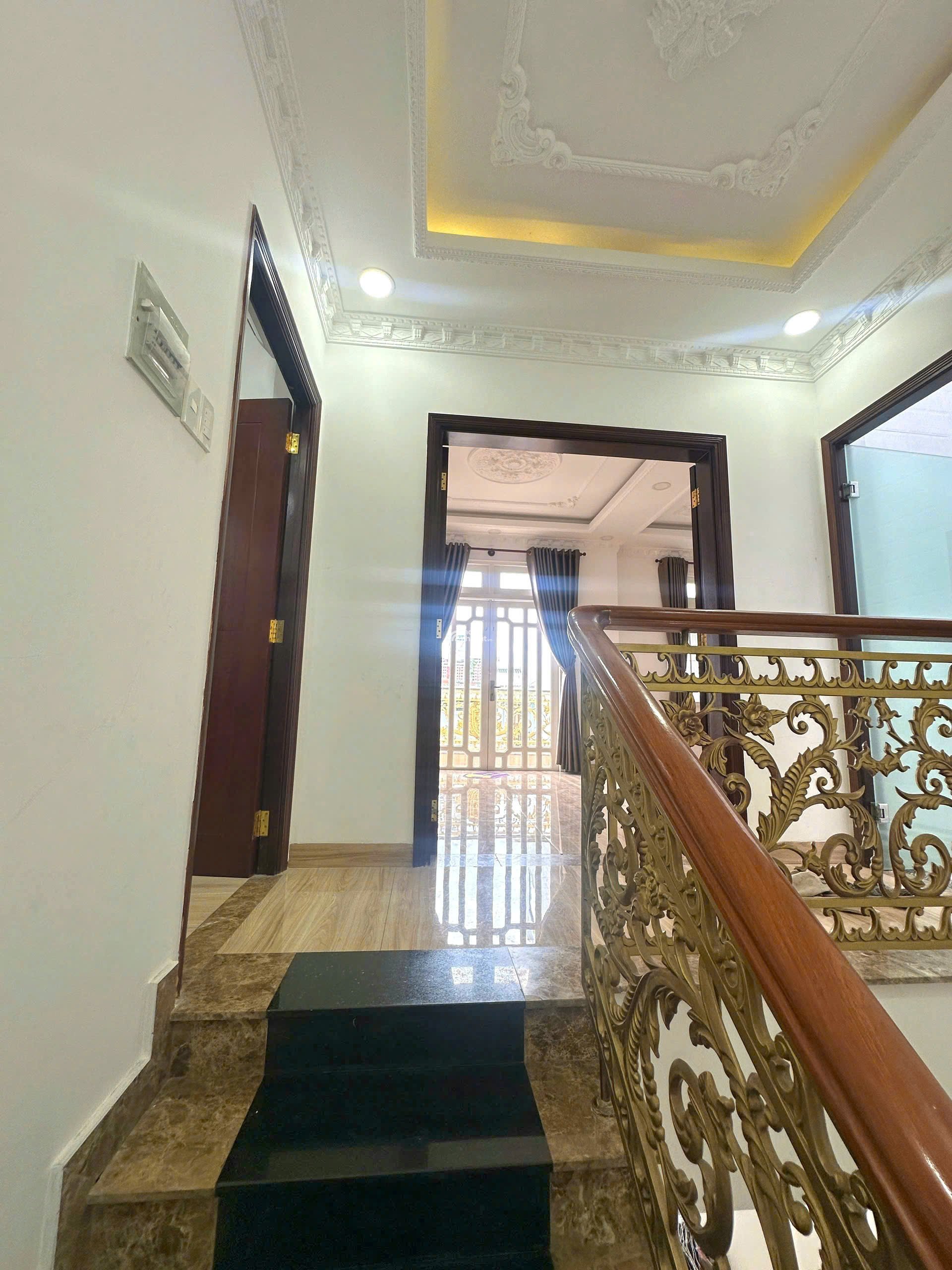 BÁN BIỆT THỰ  3 TẦNG , KHU TOÀN BIỆT THỰ - AN NINH- P. BHH, BÌNH TÂN 