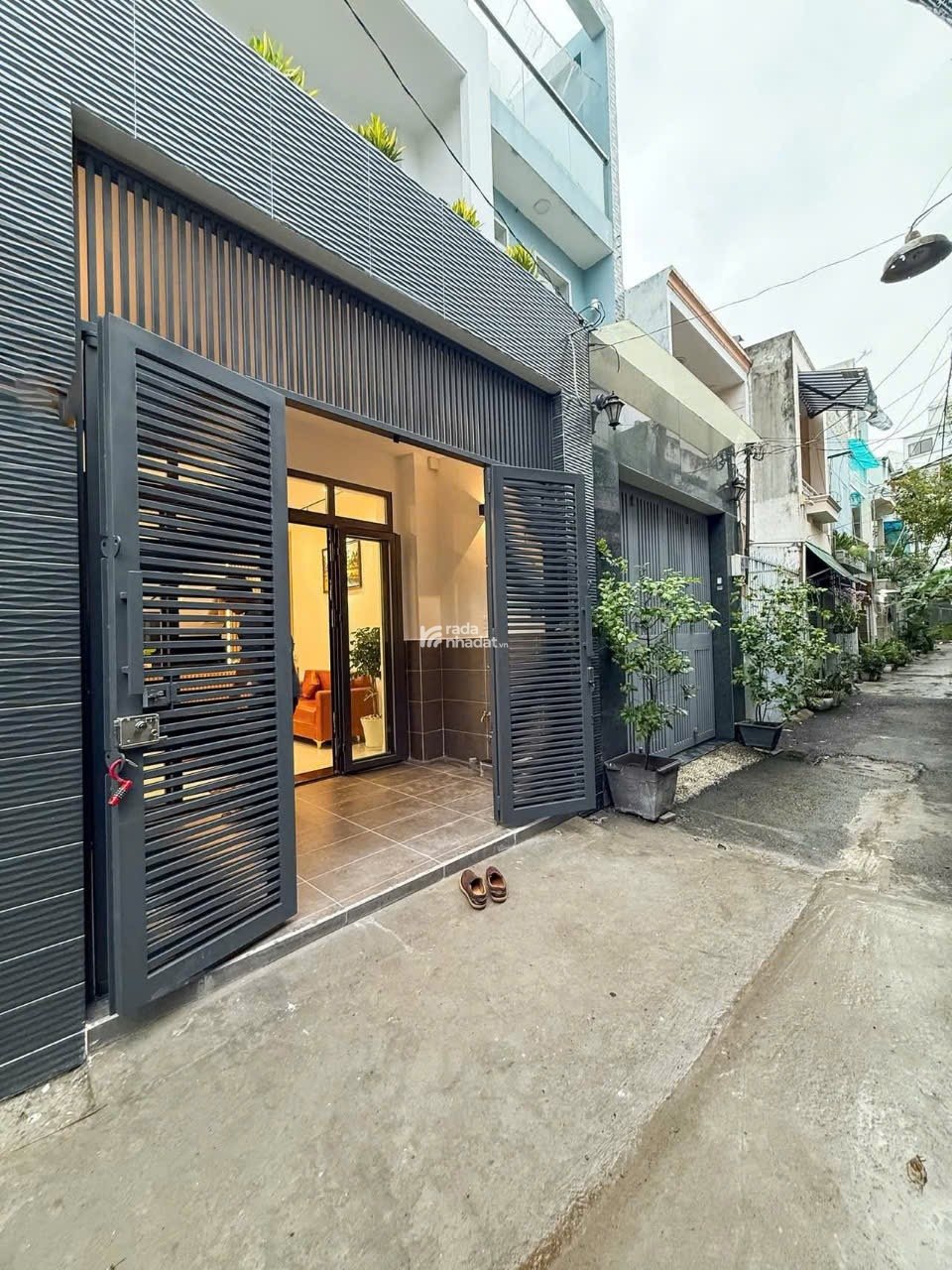 BÁN NHÀ BÌNH THẠNH MỚI XÂY GIÁ RẺ - HẺM TO, TẶNG NỘI THẤT - 56m2 VUÔNG VỨC -  GIÁ 7,75 TỶ CÒN BỚT