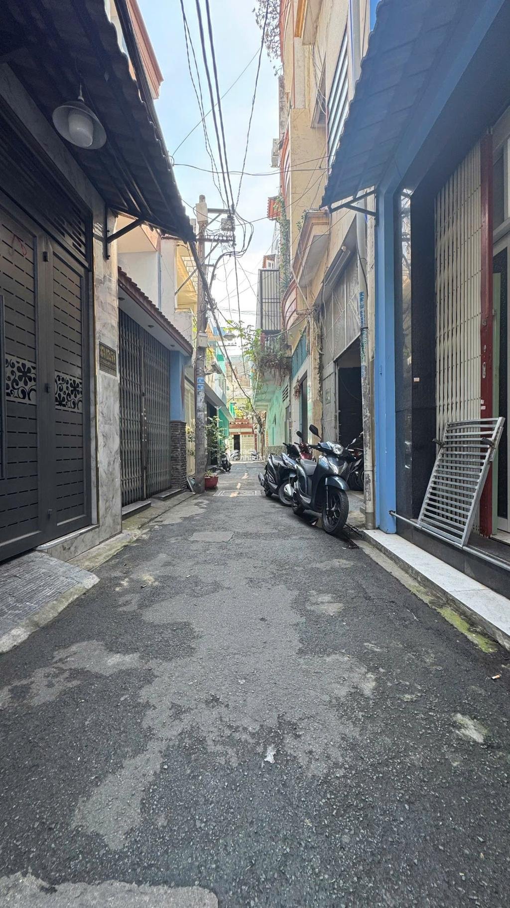 HẺM XE HƠI 373 LÝ THƯỜNG KIỆT, TÂN BÌNH, 50M2 CÓ KC Ở NGAY. GIẢM 350TR CHỈ CÒN 7.6T TL 