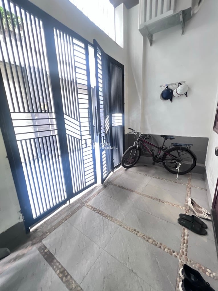 CẦU GIẤY - NGÕ THÔNG - SỔ VUÔNG - 58.5M2 - MẶT TIỀN BỀ THẾ - Ô TÔ SÁT NHÀ