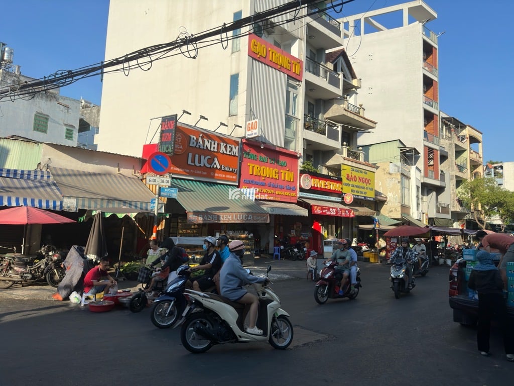 CĂN GÓC 2 MẶT TIỀN - KHU VỰC KINH DOANH BUÔN BÁN SẦM UẤT-HIẾM -NỞ HẬU TÀI LỘC - ĐANG CHO THUÊ 75 TR