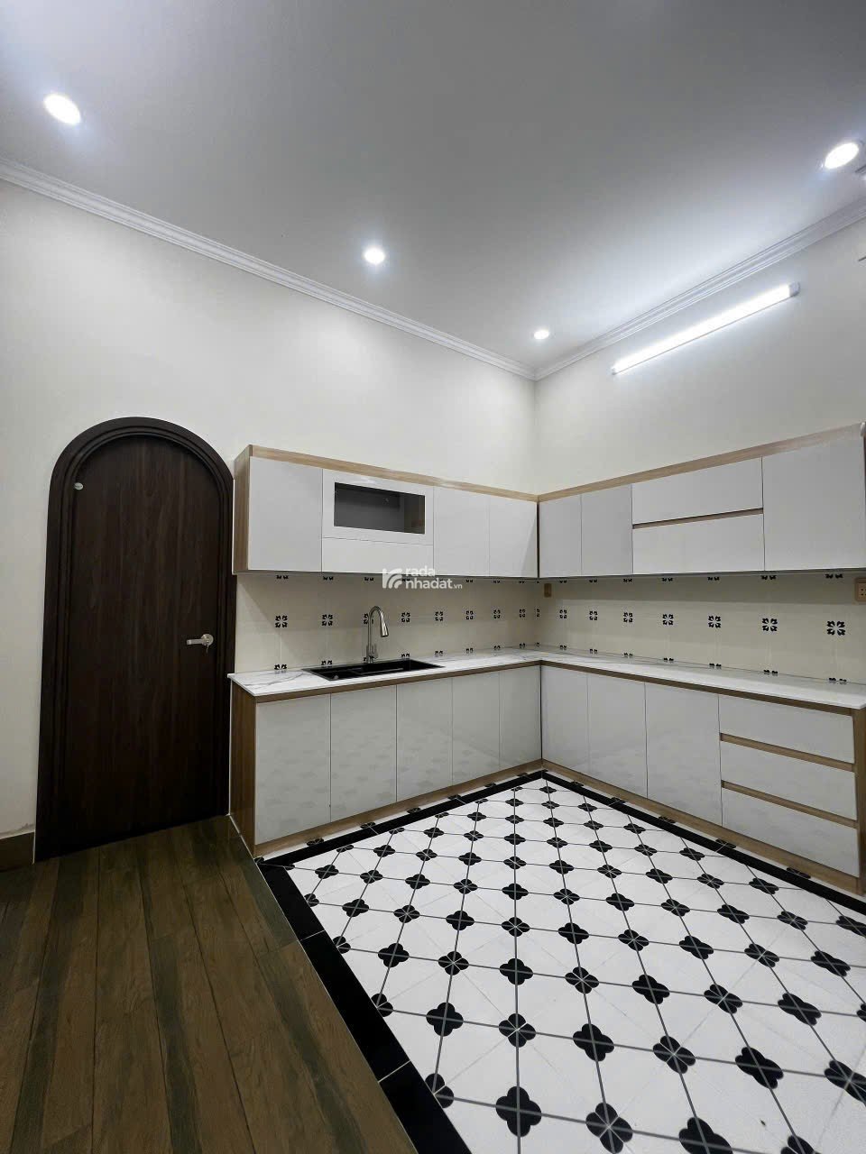  BÁN NHÀ PHỐ 3 TẦNG ĐẸP SỔ HỒNG RIÊNG  VÀO Ở NGAY