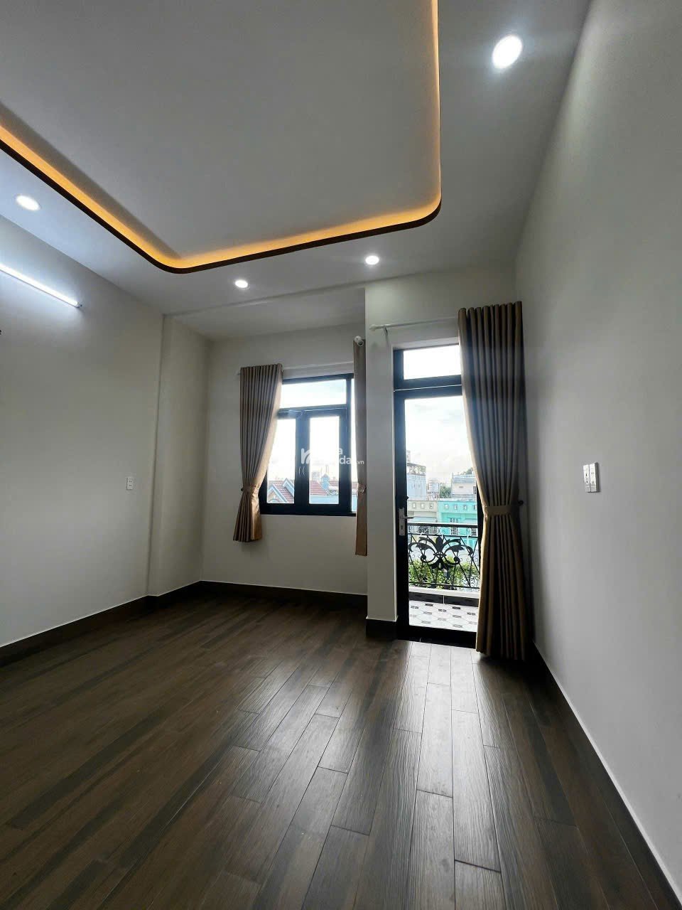  BÁN NHÀ PHỐ 3 TẦNG ĐẸP SỔ HỒNG RIÊNG  VÀO Ở NGAY