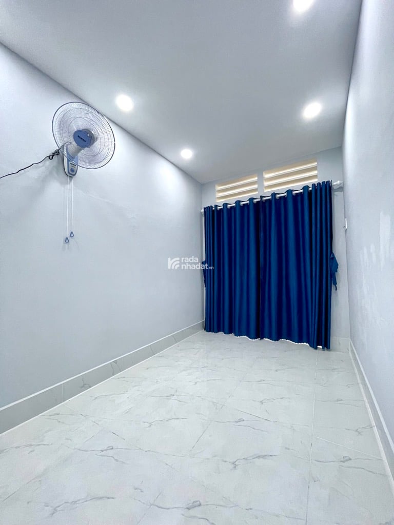 HẺM XE HƠI SÁT NHÀ, LẠC LONG QUÂN, TÂN BÌNH, 22M2 CÓ KC Ở NGAY. GIẢM 350TR CHỈ CÒN 2.8T TL 