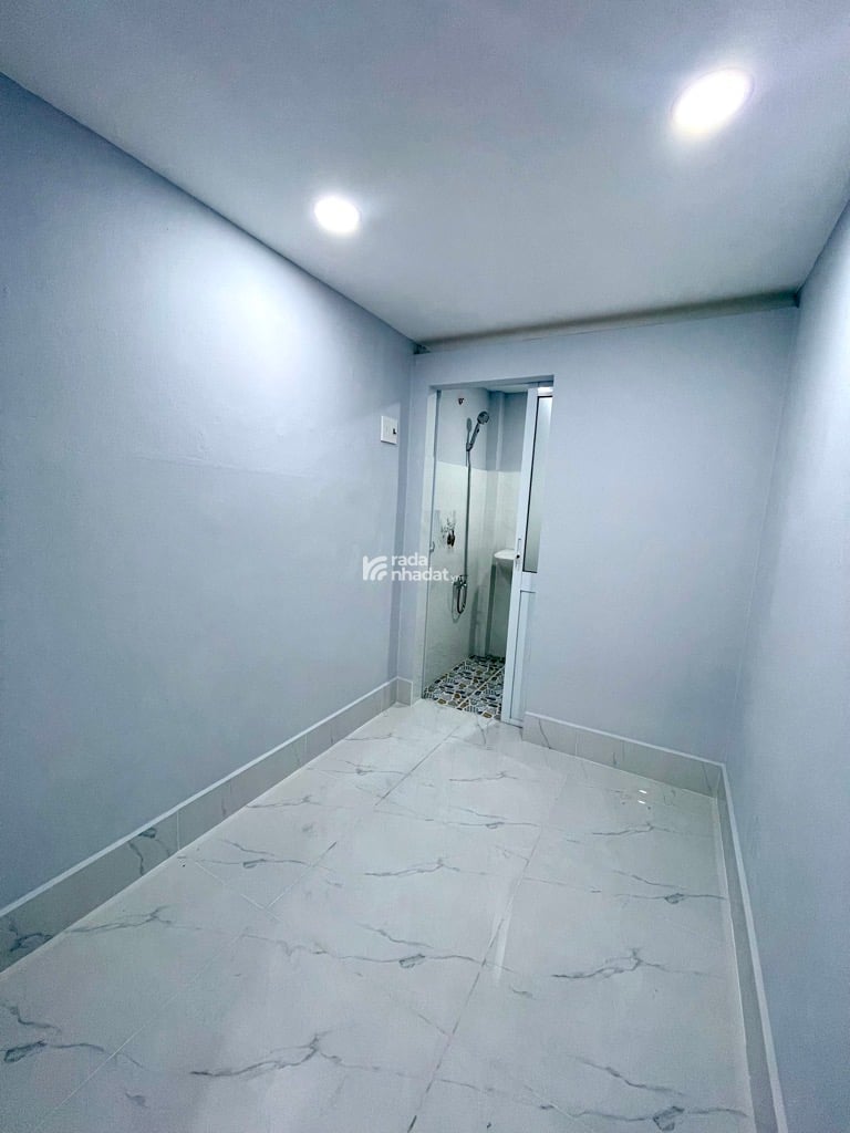 HẺM XE HƠI SÁT NHÀ, LẠC LONG QUÂN, TÂN BÌNH, 22M2 CÓ KC Ở NGAY. GIẢM 350TR CHỈ CÒN 2.8T TL 