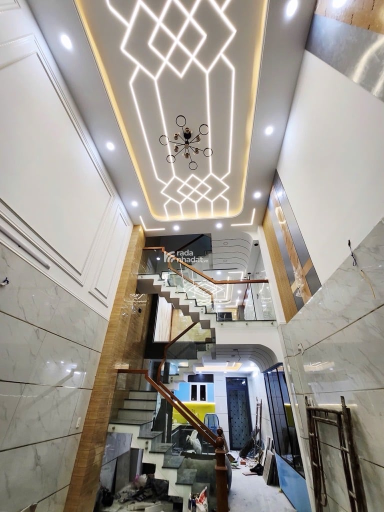 Nhà 5 tầng Hẻm nhựa lớn ngay chiến lược bình trị đông A 