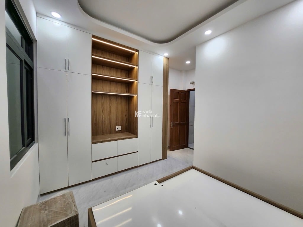 Nhà 5 tầng Hẻm nhựa lớn ngay chiến lược bình trị đông A 