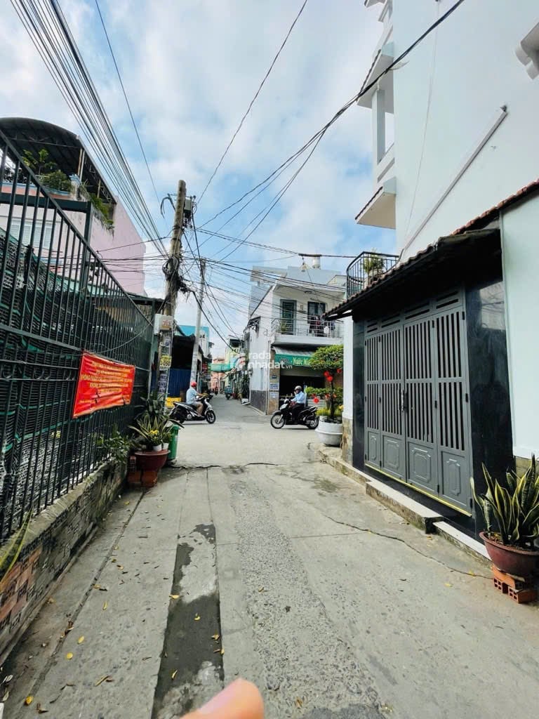 Bán Nhà Đường Bình Trị Đông,Giáp Khu Tên Lửa (4 x 19 x 2 Tầng) 6.2 Tỷ TL