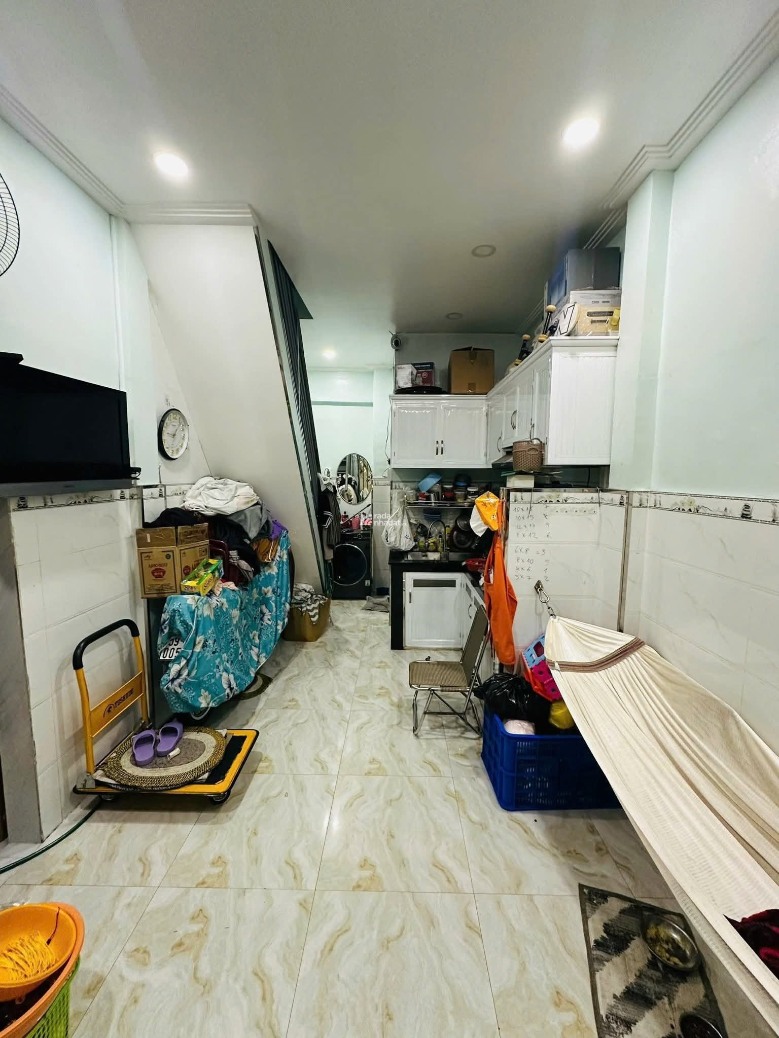 Lâm Văn Bền, Nhà 30m2, 2 tầng, sân thượng, hẻm rộng thoáng khu dân trí cao, giá chỉ 2,4ty 