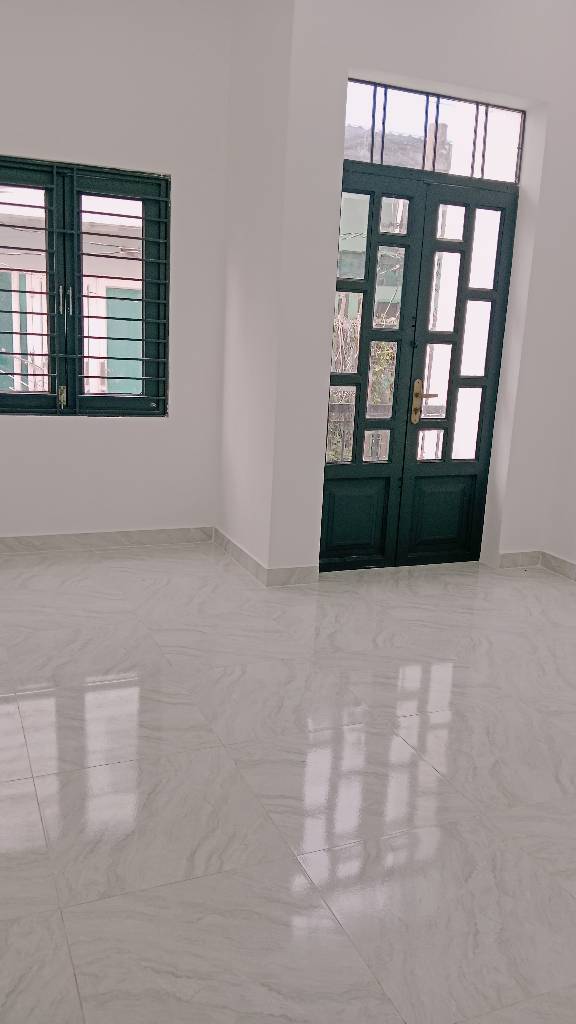 HẺM XE HƠI THÔNG - NHÀ MỚI XÂY CHƯA Ở - SÁT TRƯỜNG CAO ĐẲNG GIAO THÔNG VẬN TẢI - TRỆT 1 LẦU BTCT 