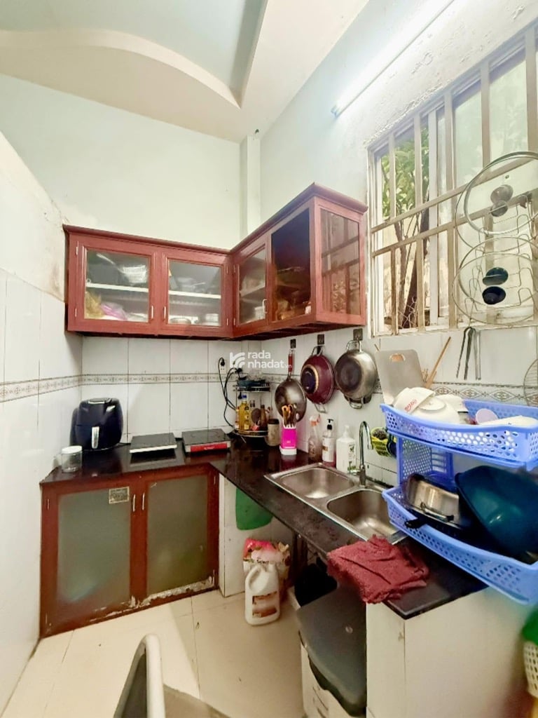  NHÀ 3 TẦNG ĐÚC,4PN,50M2,SÁT MẶT TIỀN, MỄ CỐC P15Q8 CHỈ HƠN 3 TỶ