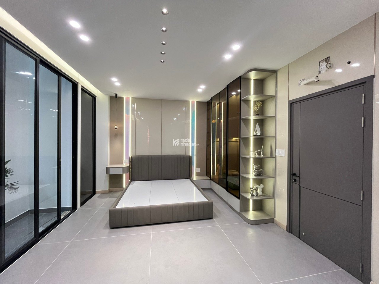 Bán Nhà HXH Khu VIP Hiệp Tân, Tân Phú - DT 6X7M - NHÀ MỚI CÓ THANG MÁY - GIÁ SIÊU HỜI 9.4 TỶ