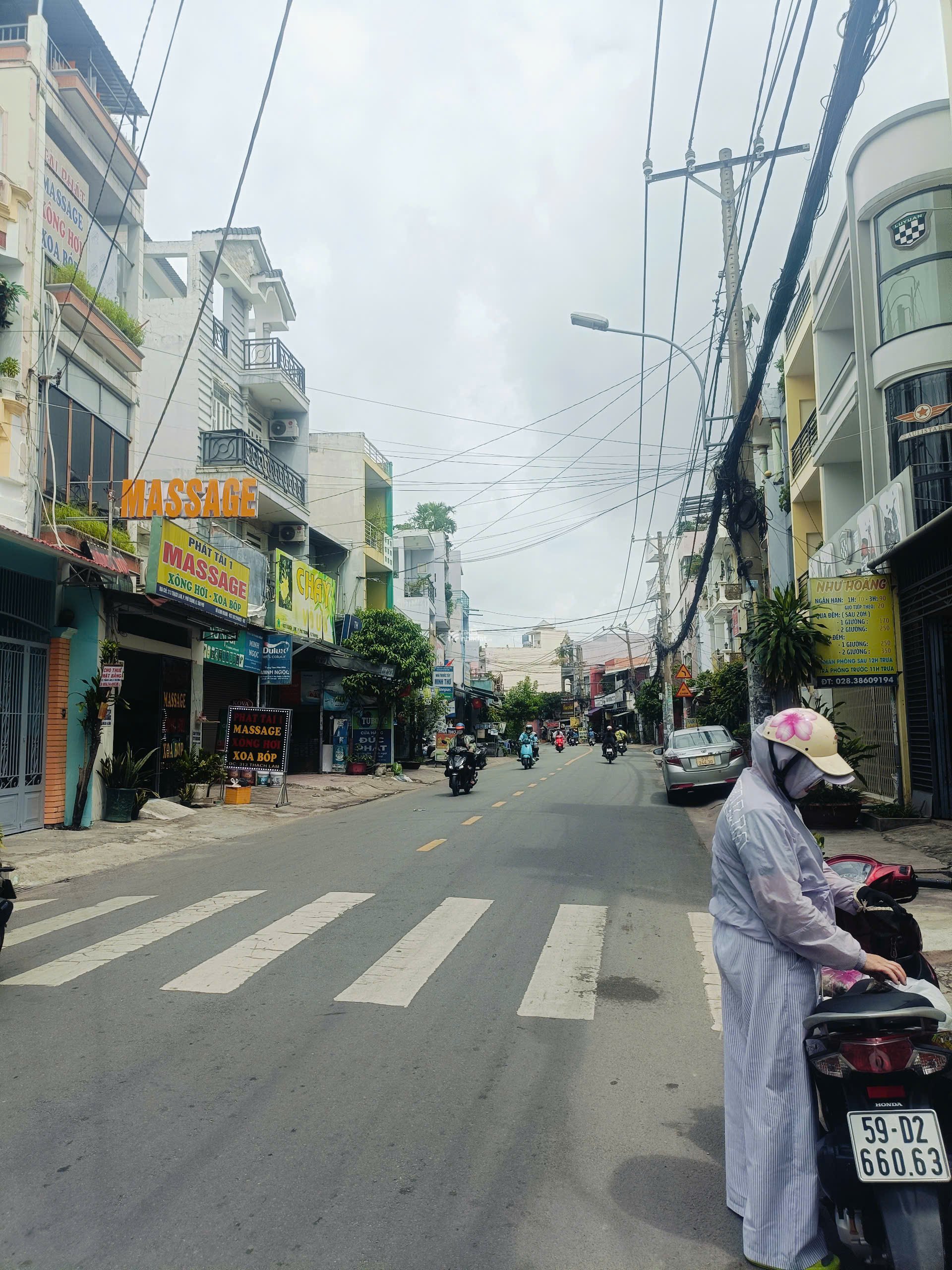 23 Tỷ ! Căn Góc 2mt Nguyễn Sơn. Q T Phú.  Dt: 5,5x17m (5 Tầng) Thang máy 