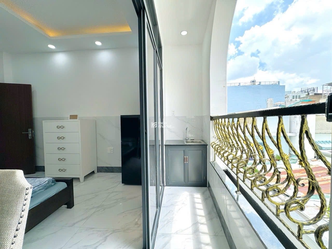 Căn hộ studio ban công full nội thất gần cầu Công Lý Quận 3