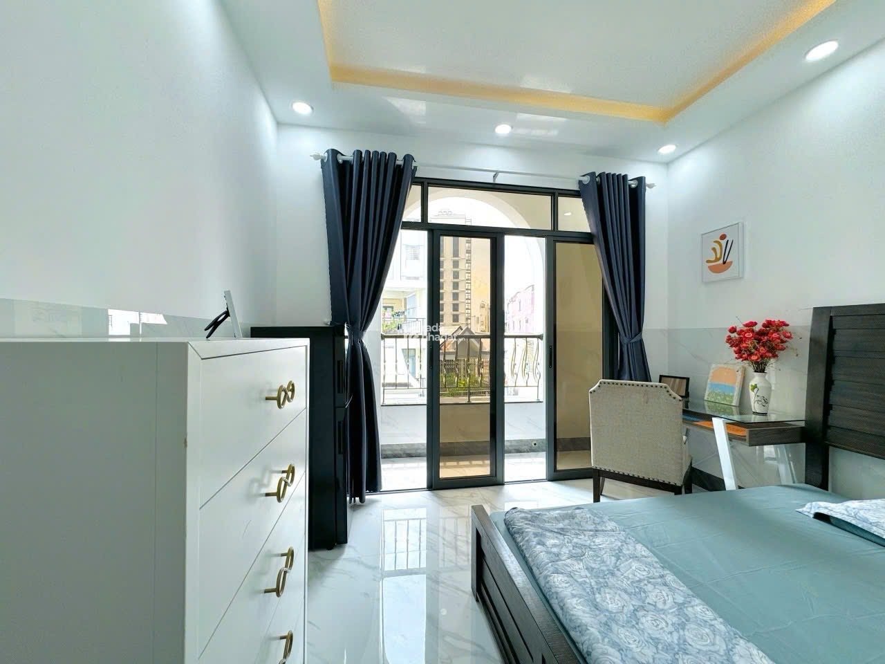 Căn hộ studio ban công full nội thất gần cầu Công Lý Quận 3