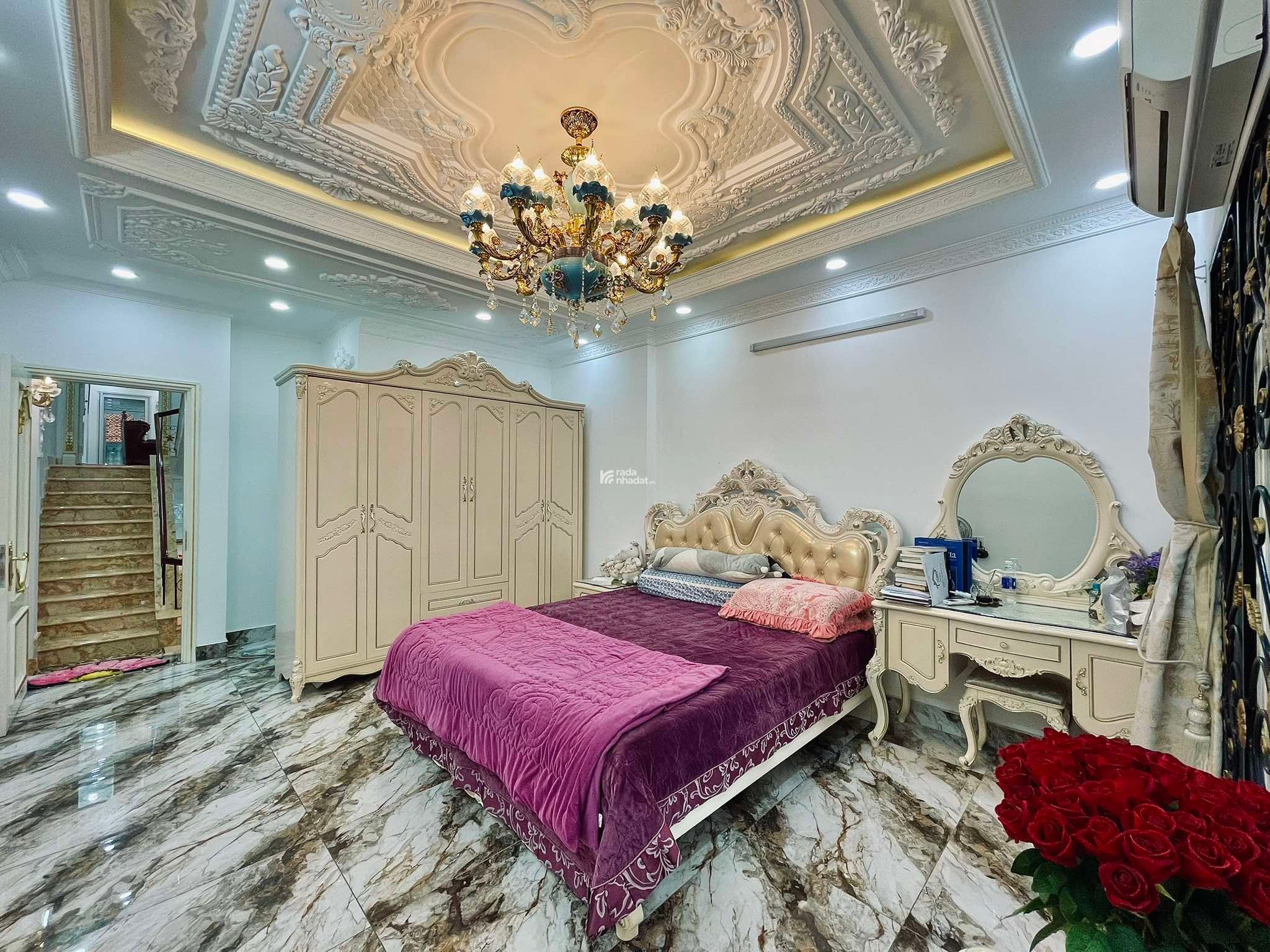 NHÀ ĐẸP VIEW HÀ ĐÔ CENTROSA GARDEN - MẶT TIỀN 3 THÁNG 2- Q.10- DT: 4.2*26m- 4 TẦNG- 69 TỶ 9