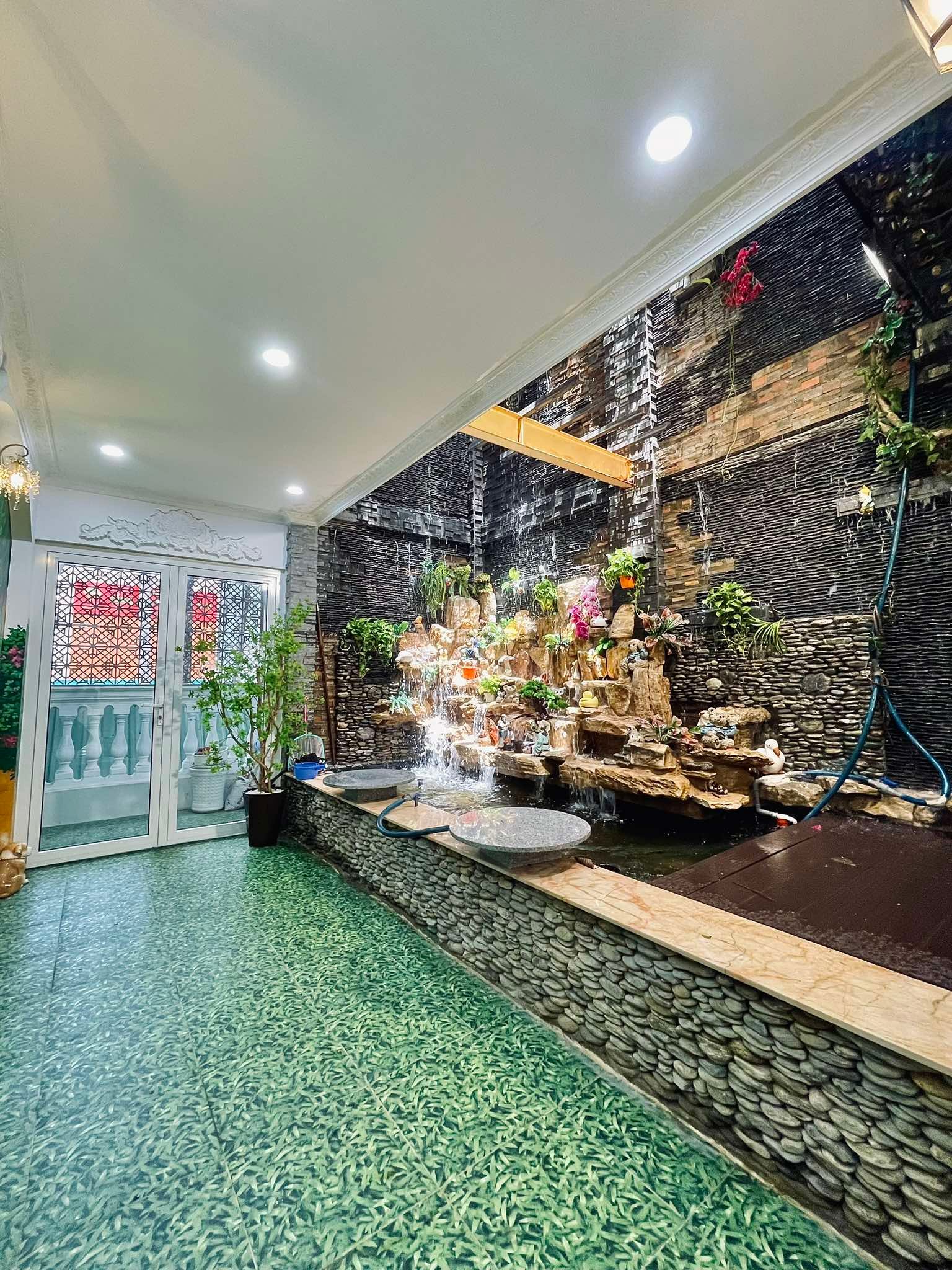 NHÀ ĐẸP VIEW HÀ ĐÔ CENTROSA GARDEN - MẶT TIỀN 3 THÁNG 2- Q.10- DT: 4.2*26m- 4 TẦNG- 69 TỶ 9