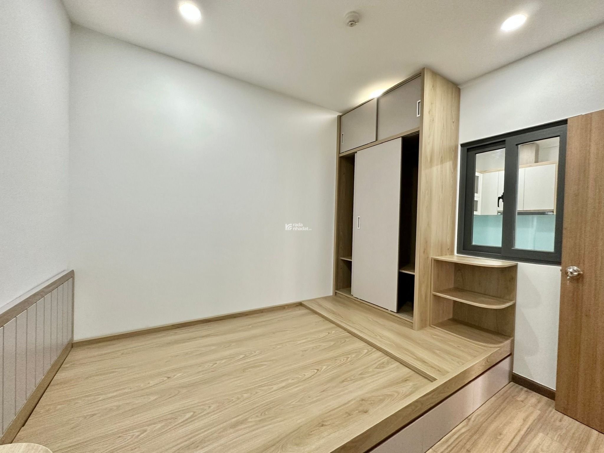 Cần cho thuê căn hộ bcons plaza, căn 2pn giá 5,5 triệu/tháng, nhận nhà mới, đầy đủ tiện nghi