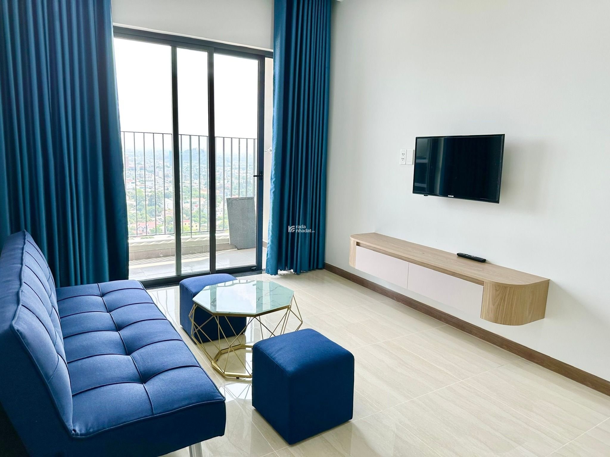 Cần cho thuê căn hộ bcons plaza, căn 2pn giá 5,5 triệu/tháng, nhận nhà mới, đầy đủ tiện nghi