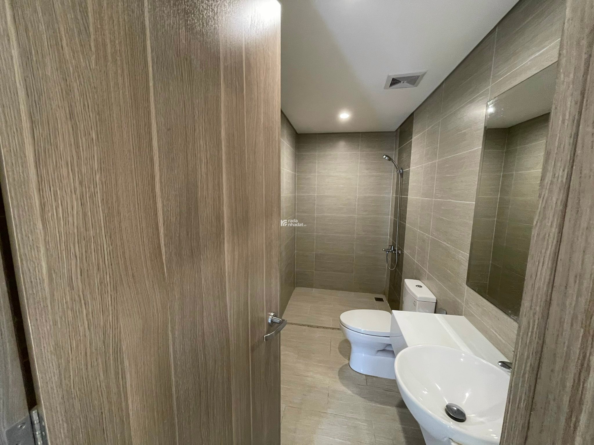 Chuyển nhượng căn 3PN The Rainbow Vinhomes Grand Park, full tiện ích, giá tốt!