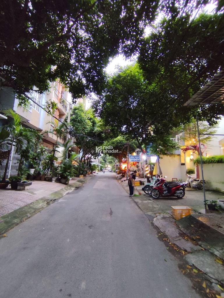 HẺM XE HƠI XÔ VIẾT NGHỆ TĨNH, BÌNH THẠNH, 4 TẦNG MỚI TINH Ở NGAY. GIẢM 350TR CHỈ 13.5T 