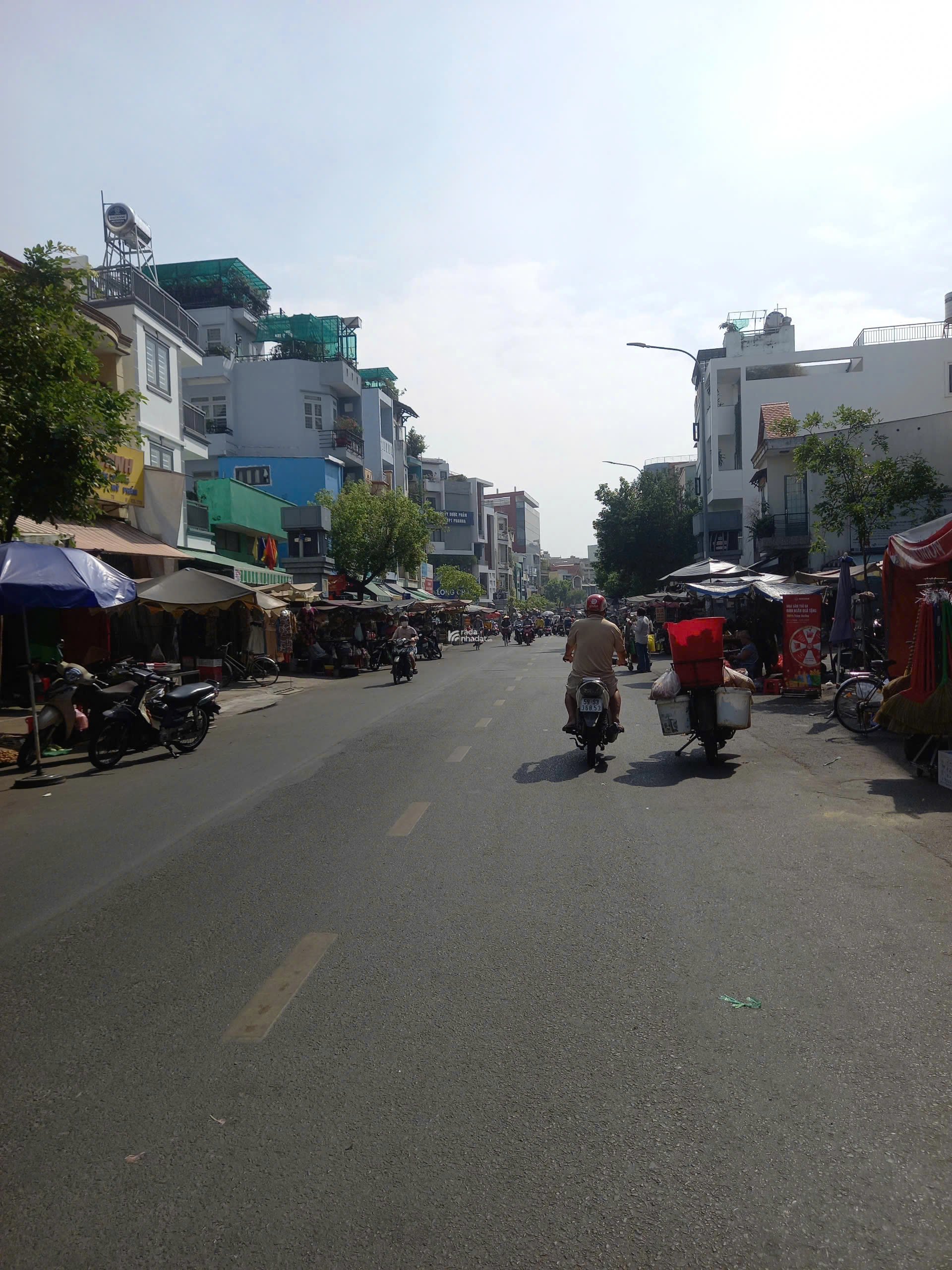 Bán nhà căn góc 3 mặt tiền Hoàng Hoa Thám, Bình Thạnh 20 tỷ