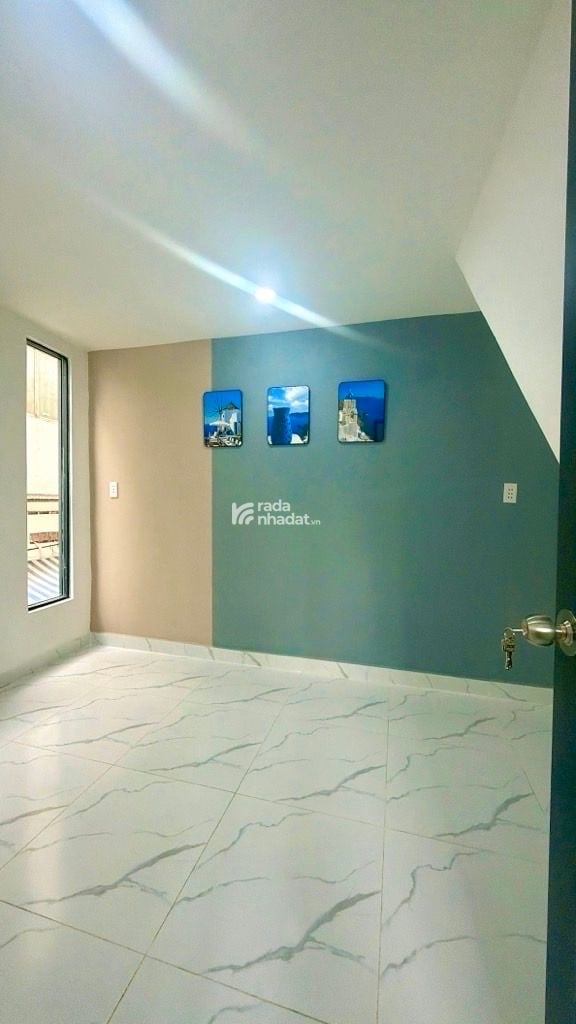 SIÊU PHẨM 3 TẦNG  CĂN HÓC KO LỘ GIỚI KO QUY HOẠCH -- DIỆN TÍCH SỬ DỤNG 40m2 - HẺM TRƯỚC NHÀ 3MBình 