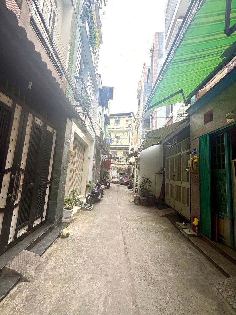 SIÊU PHẨM 3 TẦNG  CĂN HÓC KO LỘ GIỚI KO QUY HOẠCH -- DIỆN TÍCH SỬ DỤNG 40m2 - HẺM TRƯỚC NHÀ 3MBình 