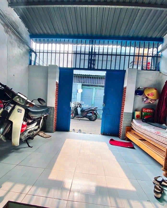 NHÀ 4X16 - VỊ TRÍ ĐẸP - GIÁP TÂN PHÚ - GẦN AEON MALL - HẺM XE HƠI. CHỈ 4,7 TỶ TL 