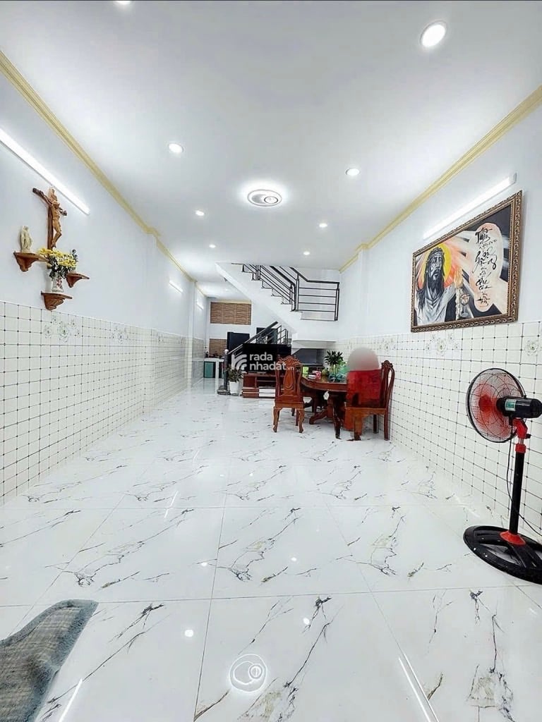 HẺM XE HƠI CẠNH NHÀ - NHÀ ĐẸP 2 TẦNG KIÊN CỐ - NGAY TÂN KỲ TÂN QUÝ - GIÁP TÂN PHÚ - SỔ ĐẸP CHUẨN PH