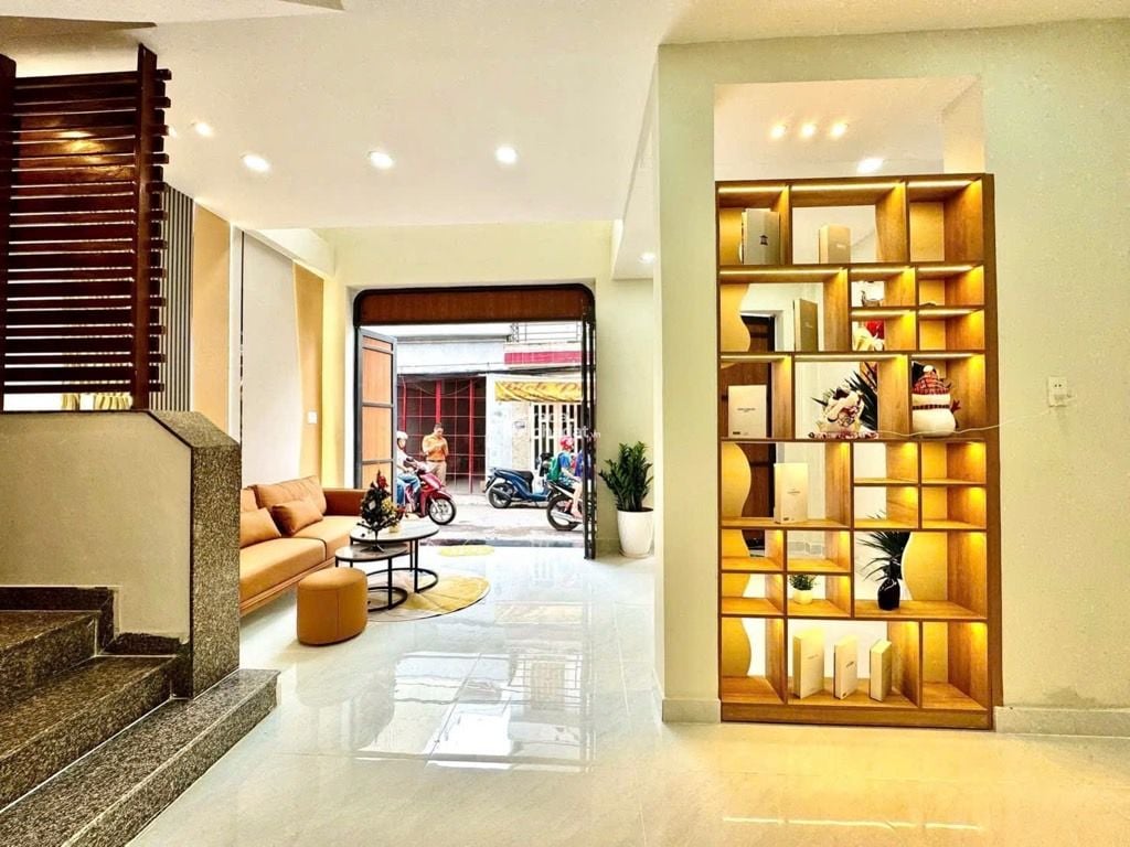 SÁT Q1. HẺM XE HƠI XÔ VIẾT NGHỆ TĨNH, BÌNH THẠNH, 36M2 MỚI Ở NGAY. GIẢM 350TR CHỈ 7.6T TL 