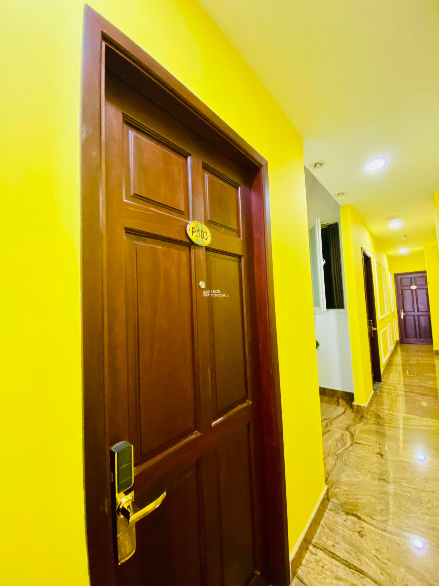 KHÁCH SẠN NGAY SÂN BAY TÂN SƠN NHẤT DÒNG TIỀN 300TR/THÁNG - GẤP BÁN GIẢM MẠNH 4.5 TỶ