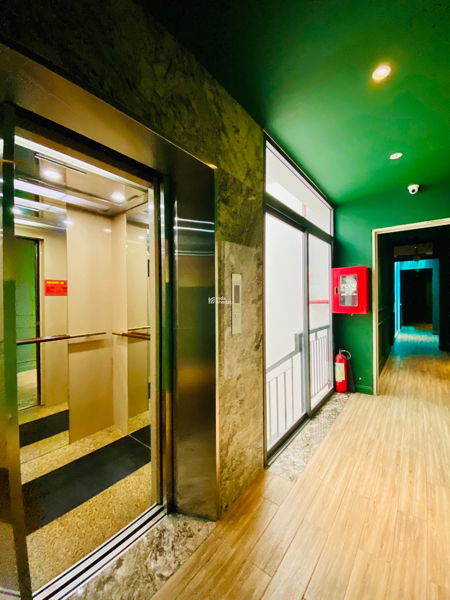 KHÁCH SẠN NGAY SÂN BAY TÂN SƠN NHẤT DÒNG TIỀN 300TR/THÁNG - GẤP BÁN GIẢM MẠNH 4.5 TỶ